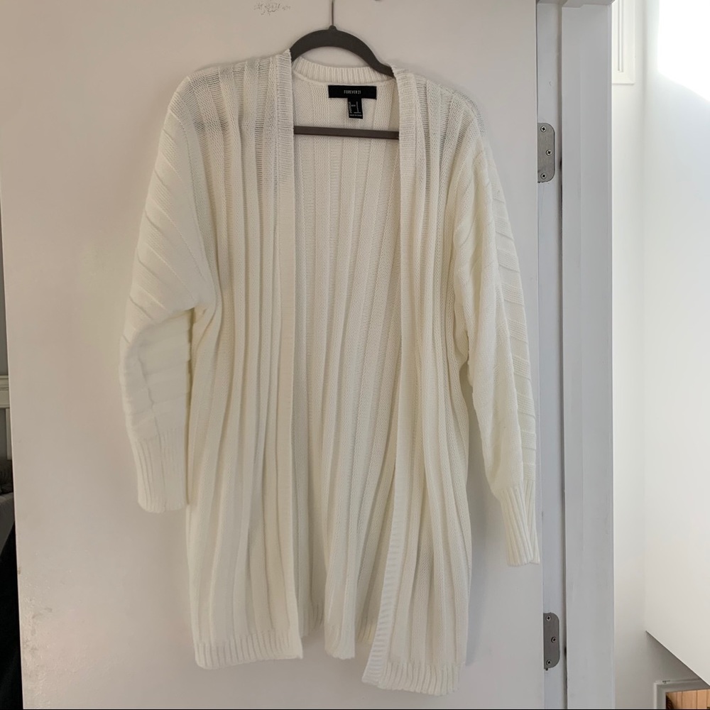 BRAND NEW KNIT WHITE SWEATER